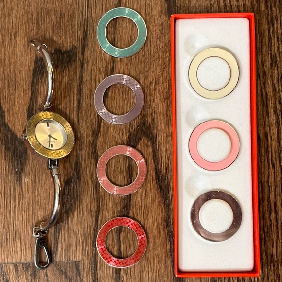 *Vintage* Coach bangle watch with interchangeable bezels. - Picture 3 of 10